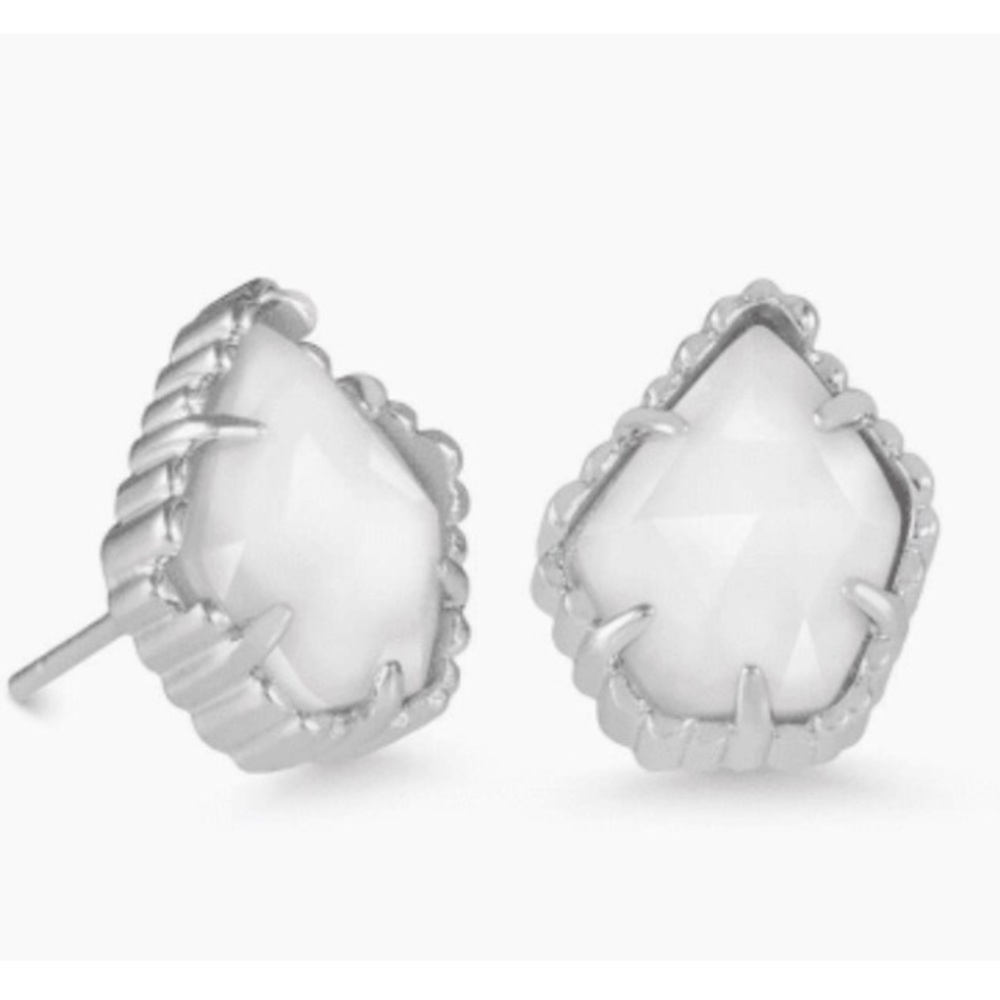 Kendra Scott, Tessa Silver Earrings in White Pearl